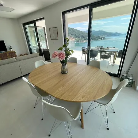 Luxury Sea View Penthouse 