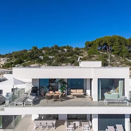 Luxury Sea View Penthouse 
